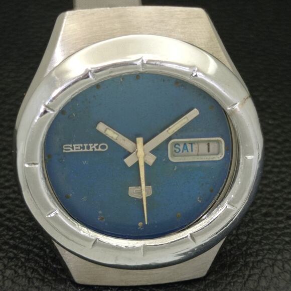 Vintage 1978 Seiko Automatic Mens Silver Watch W/daydate & Blue accents - Picture 4 of 10